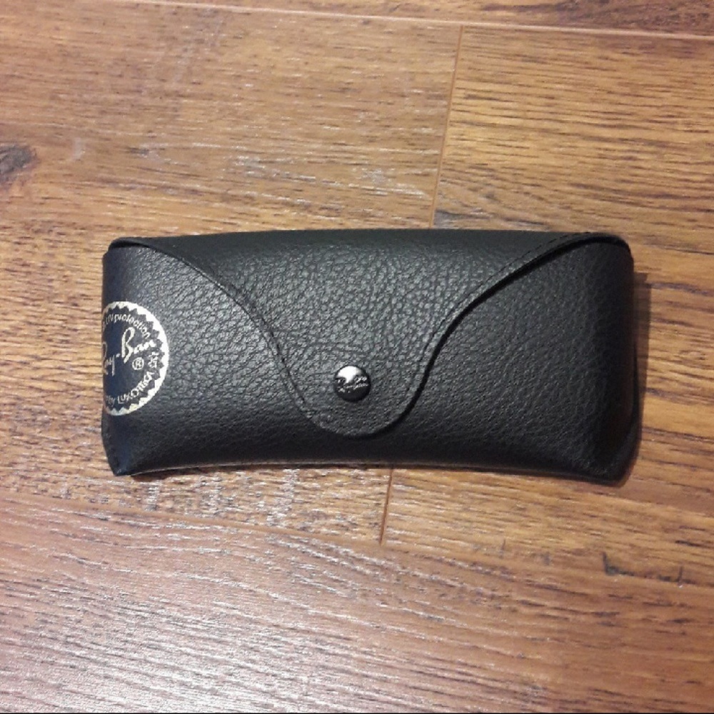 Ray-Ban Case